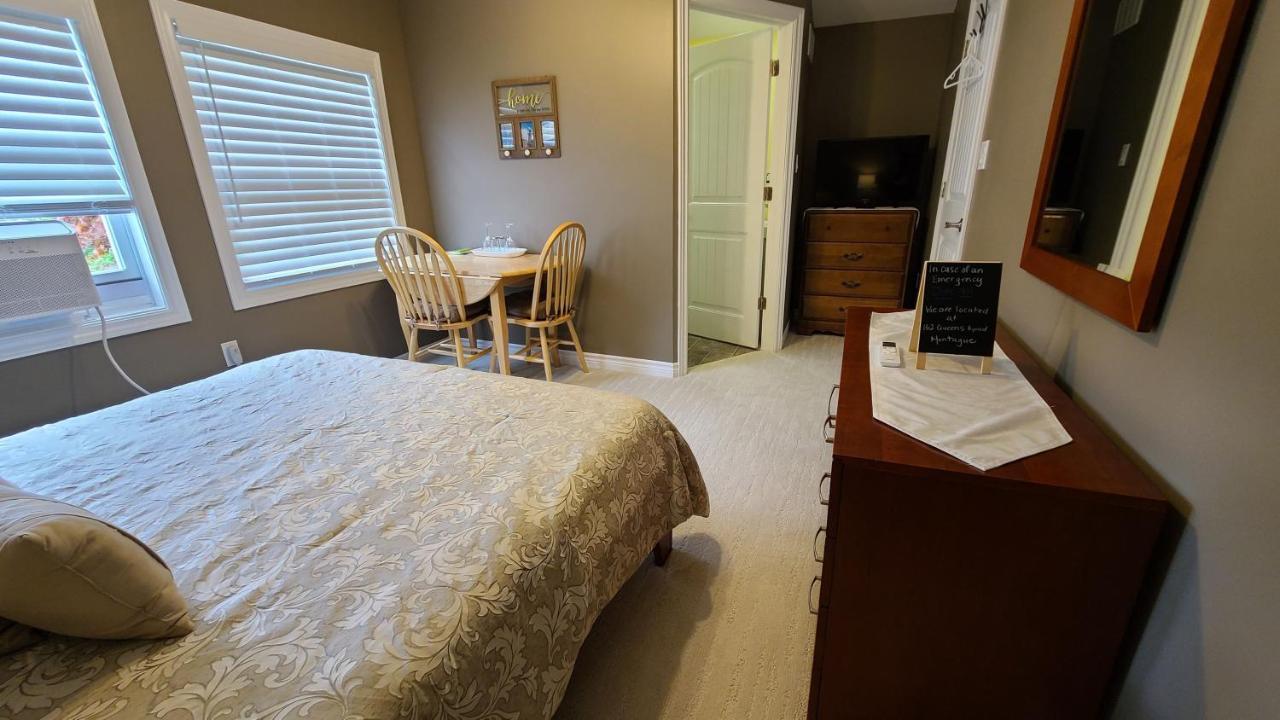 Small Town Bound Inn Montague Esterno foto