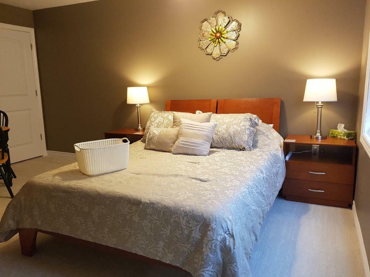 Small Town Bound Inn Montague Esterno foto